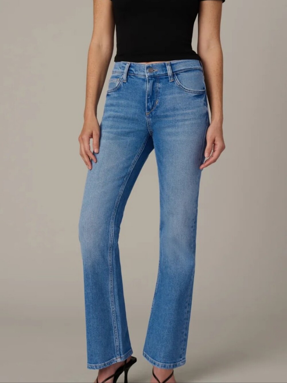 Retail $198 Joe's Jeans The Provocateur Mid Rise Petite Bootcut Jean